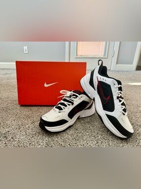 Nike Air Monarch IV Men’s White Black Red Low-Top Sneakers